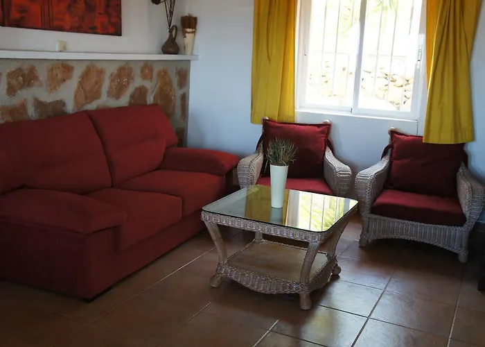 Isabella Tatil Evi *